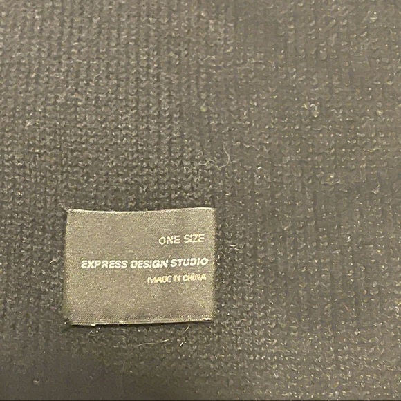 Express Scarf - Picture 3 of 3